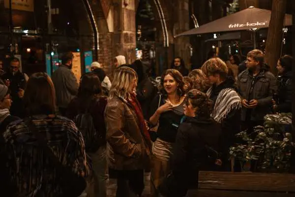 Bild von Crowd
Crowd
Hannah Tögel | www.isorauschen.at
Saturday