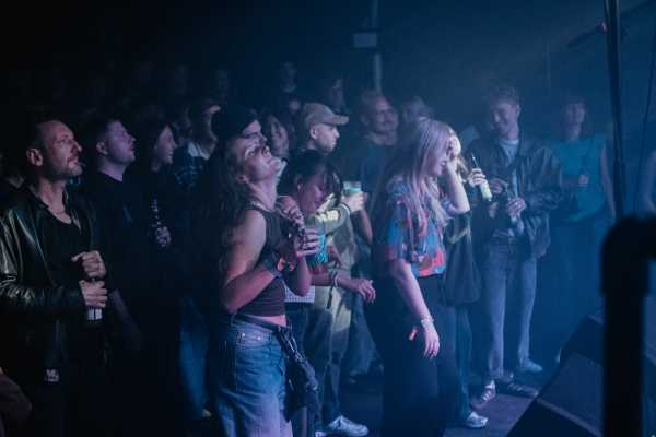 Bild von Crowd
Crowd
Hannah Tögel | www.isorauschen.at
Saturday