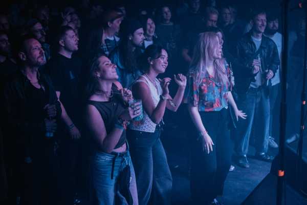 Bild von Crowd
Crowd
Hannah Tögel | www.isorauschen.at
Saturday