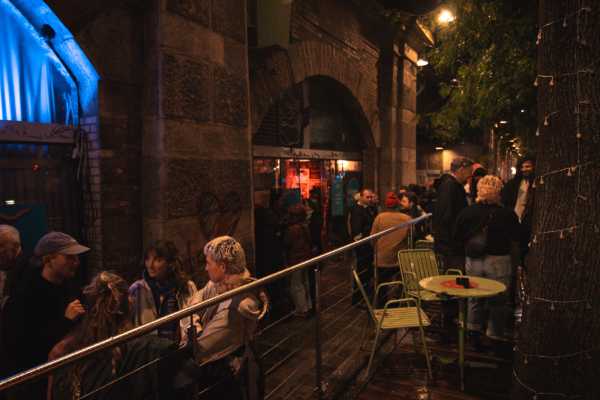 Bild von Crowd
Crowd
Hannah Tögel | www.isorauschen.at
Saturday