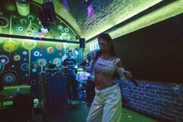 Bild von Admire (ES)
coco
Klaus Zwinger
Saturday