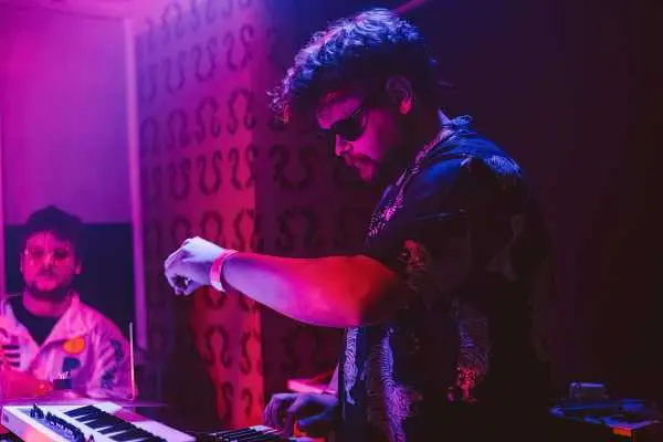 Bild von Aggrasoppar (FO)
Loft Main Floor
Klaus Zwinger
Saturday