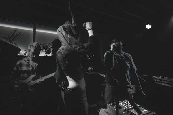 Bild von Aggrasoppar (FO)
Loft Main Floor
Klaus Zwinger
Saturday