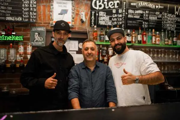 Bild von Crowd
Crowd
Alexander Galler | www.isorauschen.at
Friday