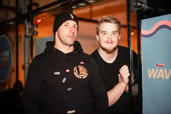 Bild von Crowd
Crowd
Alexander Galler | www.isorauschen.at
Friday