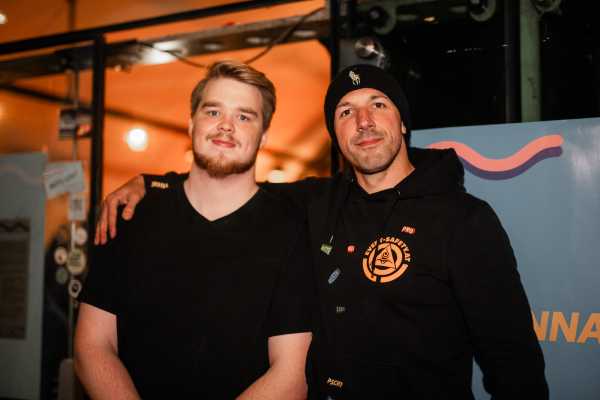 Bild von Crowd
Crowd
Alexander Galler | www.isorauschen.at
Friday