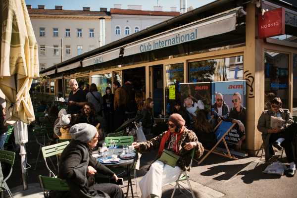 Bild von Crowd
Crowd
Alexander Galler | www.isorauschen.at
Saturday