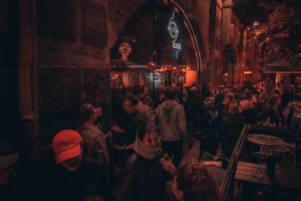 Bild von Crowd
Crowd
Hannah Tögel | www.isorauschen.at
Saturday