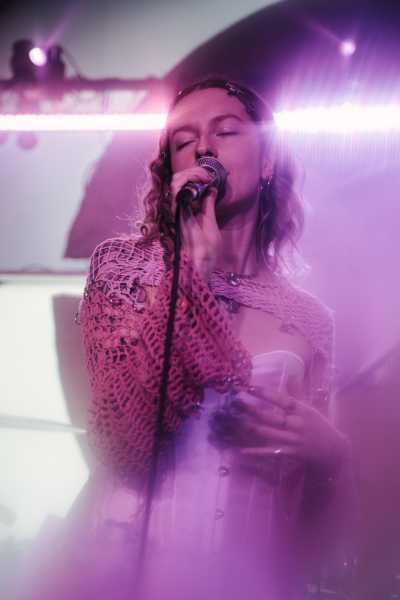 Bild von Fraeulein Astrid (AT)
Loop
Schwarzer Juice
Friday