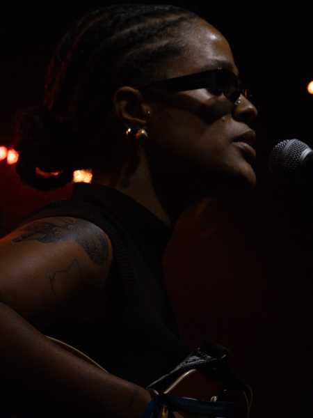 Bild von Adjua (UK)
Lucia
Theresa Galavics
Saturday