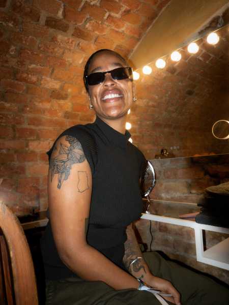 Bild von Adjua (UK)
Lucia
Theresa Galavics
Saturday