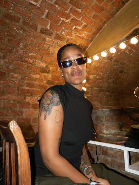 Bild von Adjua (UK)
Lucia
Theresa Galavics
Saturday