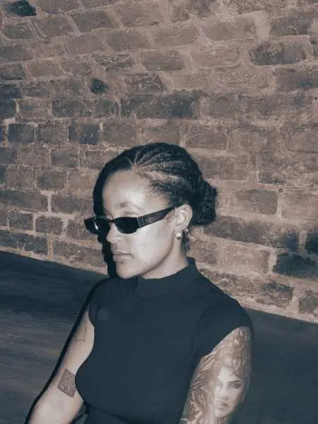 Bild von Adjua (UK)
Lucia
Theresa Galavics
Saturday