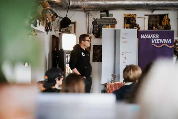 Bild von Austrovinyl Workshop
Fania Bar
Alexander Galler | www.isorauschen.at
Thursday