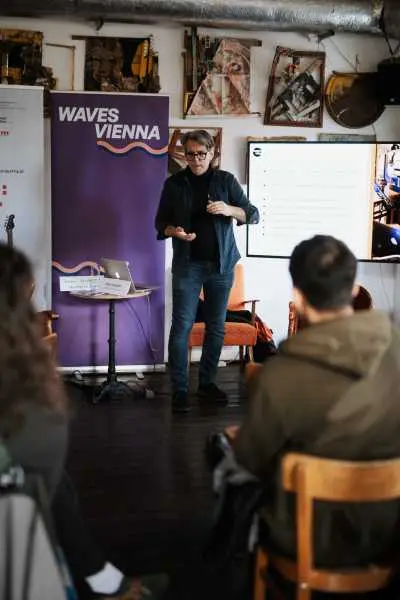 Bild von Austrovinyl Workshop
Fania Bar
Alexander Galler | www.isorauschen.at
Thursday