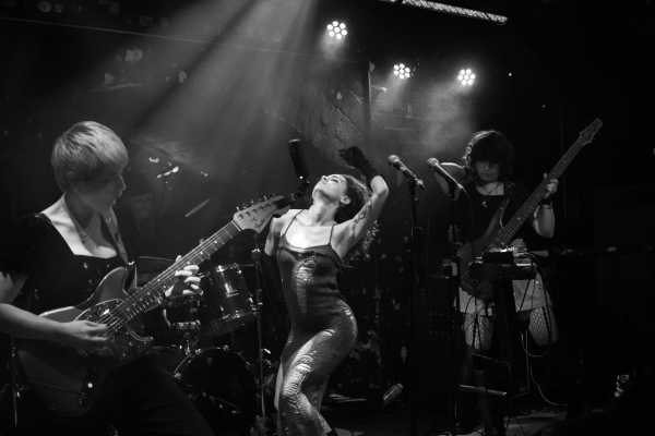 Bild von Genn (UK)
Chelsea
Hannah Tögel | www.isorauschen.at
Thursday