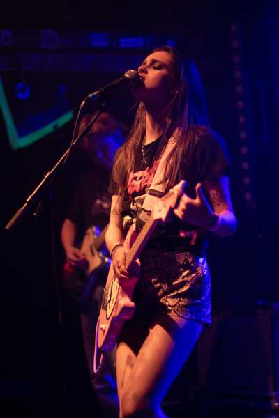 Bild von Indoor Foxes (UK)
B72
Hannah Tögel | www.isorauschen.at
Thursday