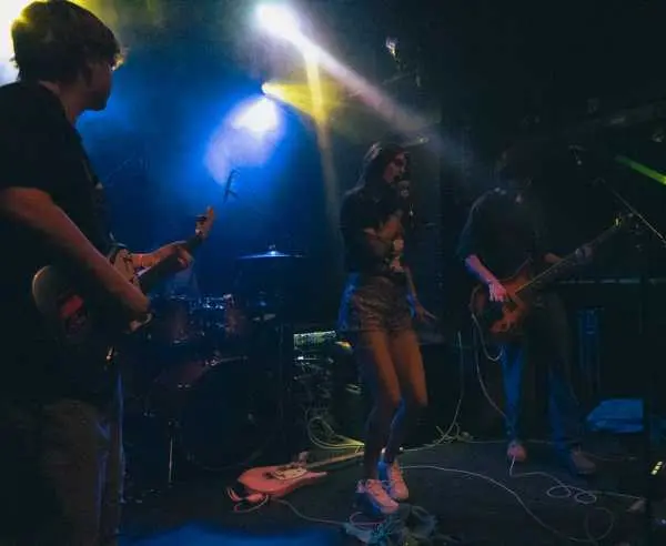 Bild von Indoor Foxes (UK)
B72
Theresa Galavics
Thursday