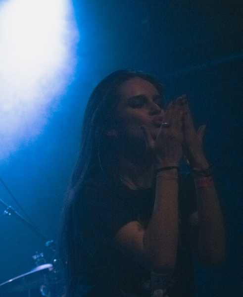 Bild von Indoor Foxes (UK)
B72
Theresa Galavics
Thursday