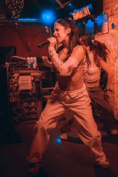 Bild von Admire (ES)
Fanialive
Hannah Tögel | www.isorauschen.at
Friday