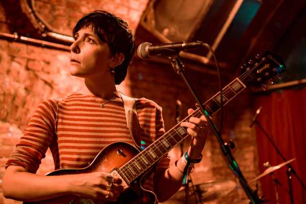 Bild von Flora Hibberd (FR)
Fanialive
Hannah Tögel | www.isorauschen.at
Friday