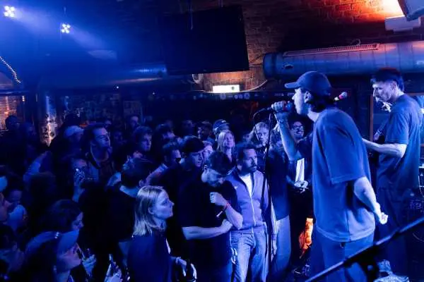 Bild von Ende (AT)
Loop
Anastasiia Yakovenko
Friday