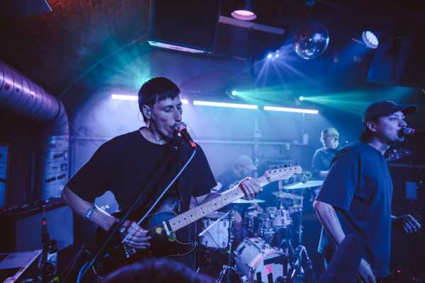 Bild von Ende (AT)
Loop
Klaus Zwinger
Friday