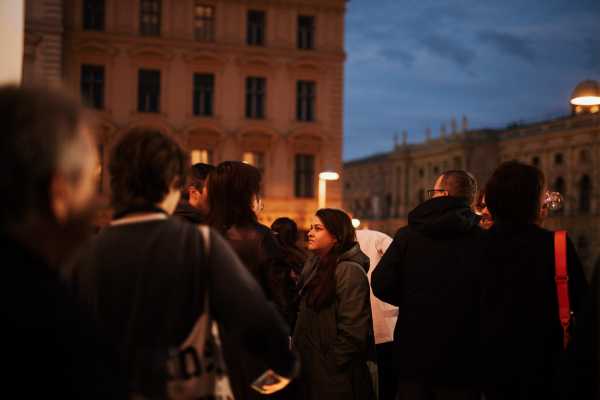 Bild von Crowd
Volkstheater
Alexander Galler | www.isorauschen.at
Wednesday