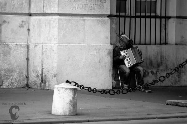 Bild von Zwischen Farbe und Schwarzweiß